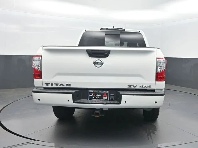 Used 2022 White Nissan SV image 35