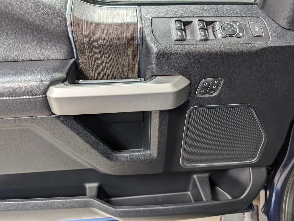 Certified Used 2020 Blue Jeans Metallic Ford Lariat image 15