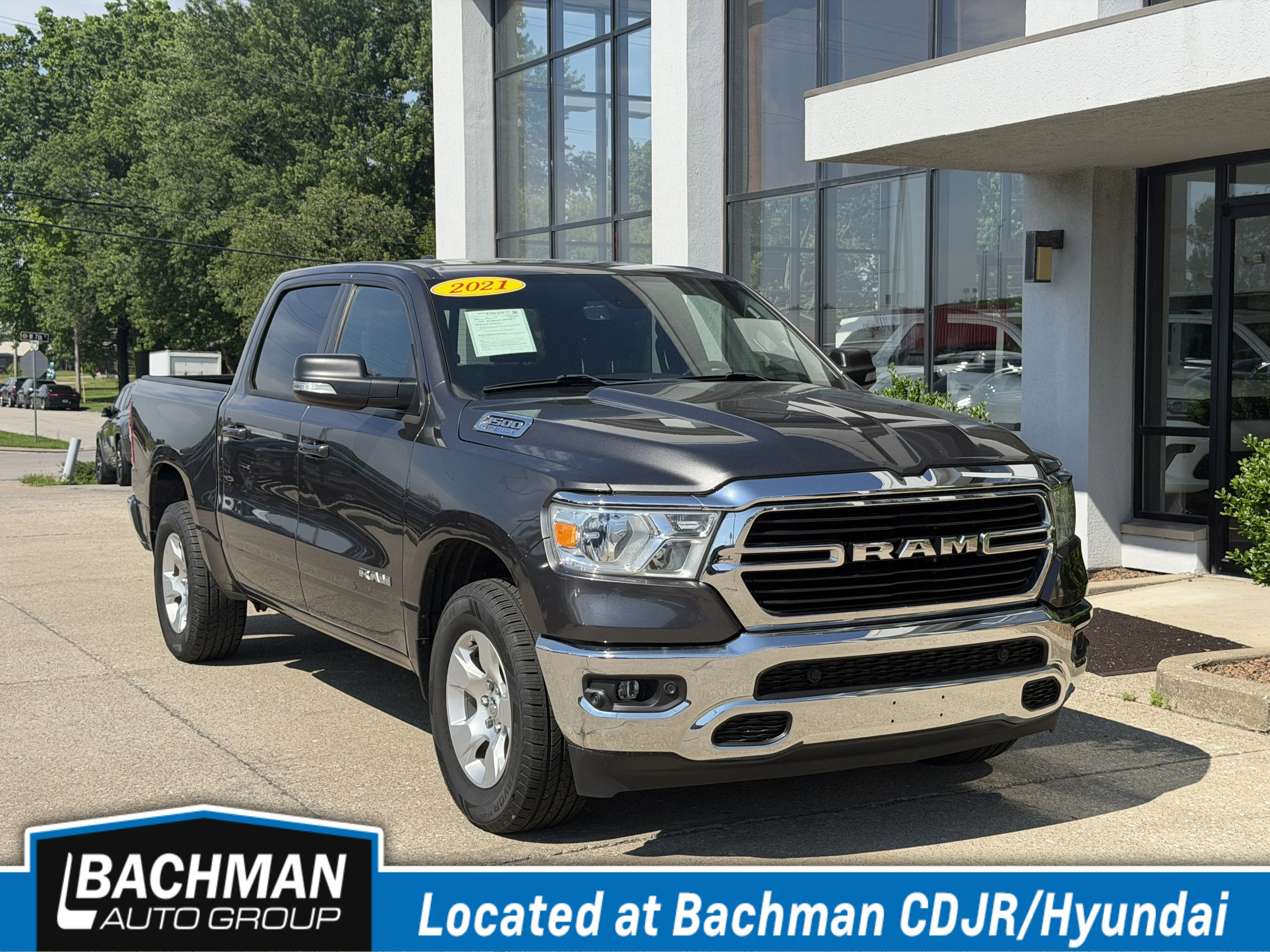 2021 RAM 1500 Big Horn/Lone Star 4x4 Crew Cab 5'7's photo