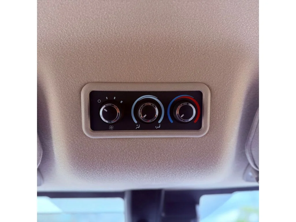 Used 2025 Summit White Chevrolet LT image 13