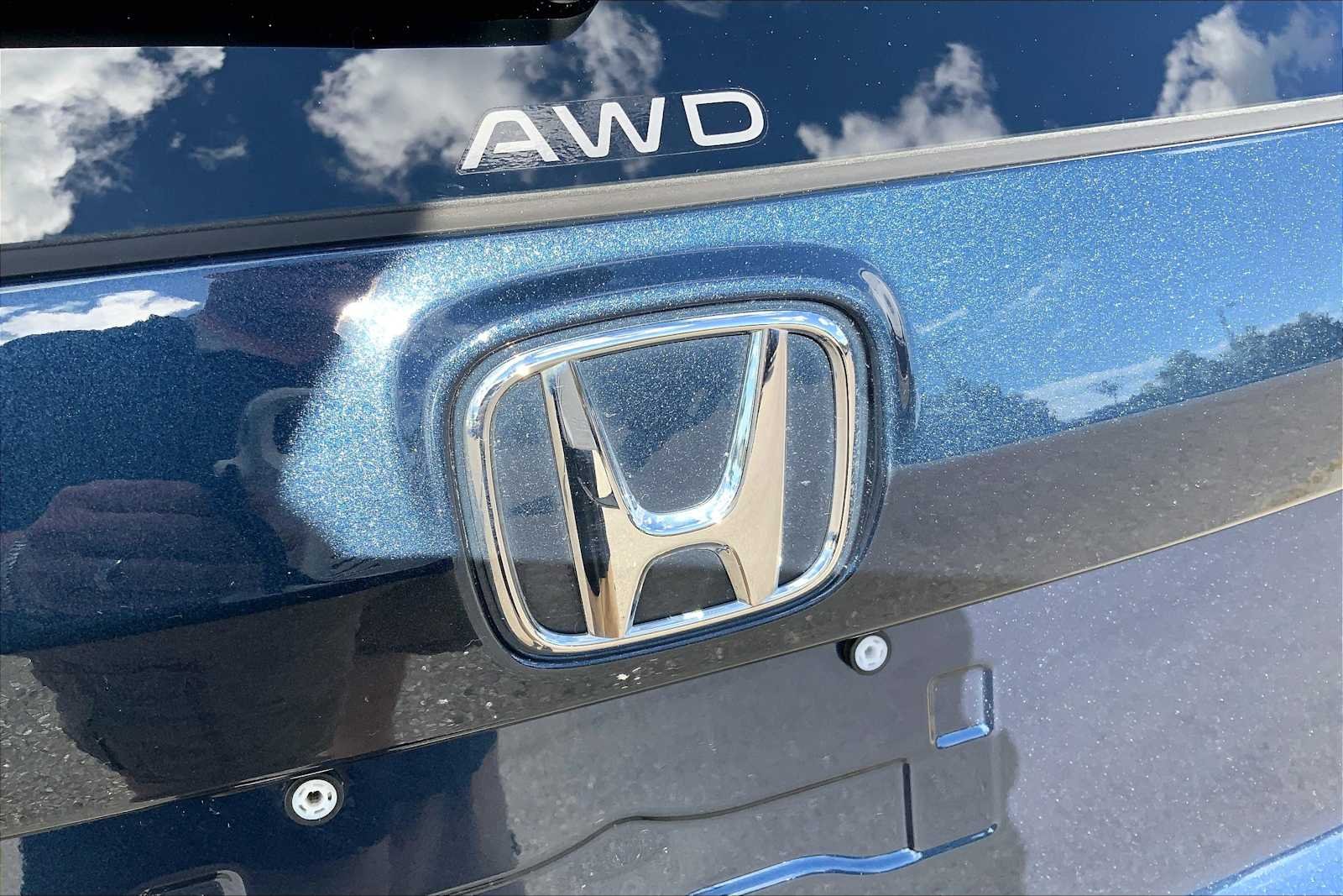 Used 2025 Canyon River Blue Metallic Honda LX image 29