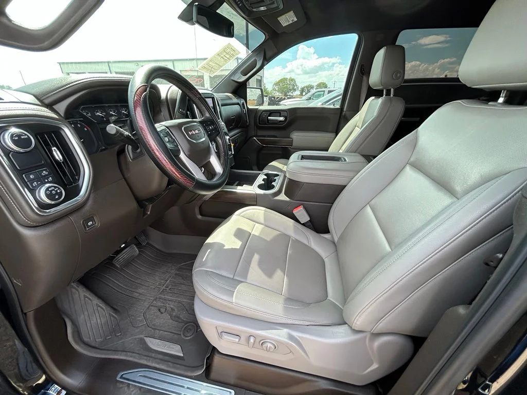 Used 2021 Black GMC SLT image 11