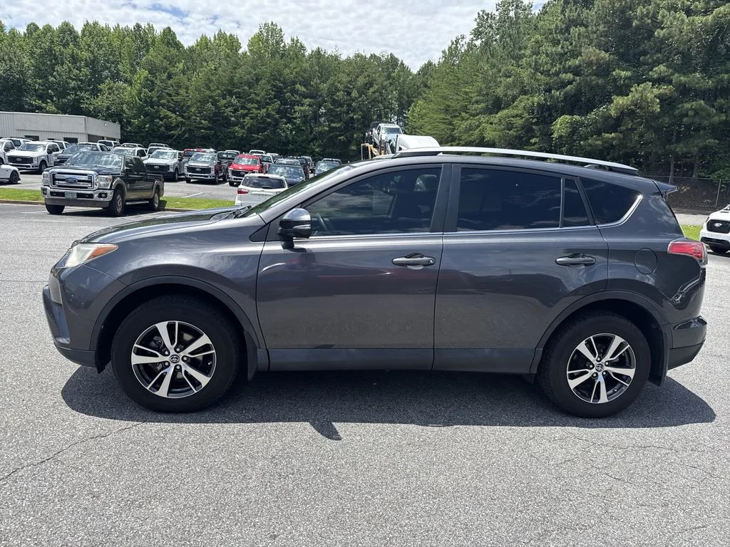 Used 2017 Gray Toyota XLE image 4