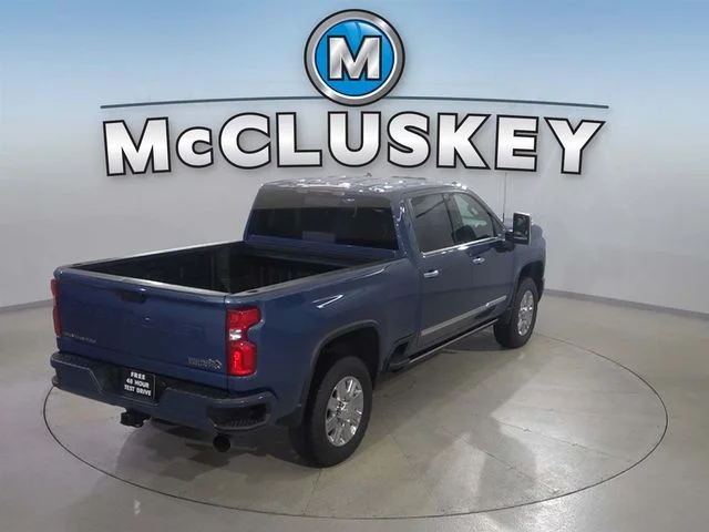 Used 2024 Blue Chevrolet High Country image 30