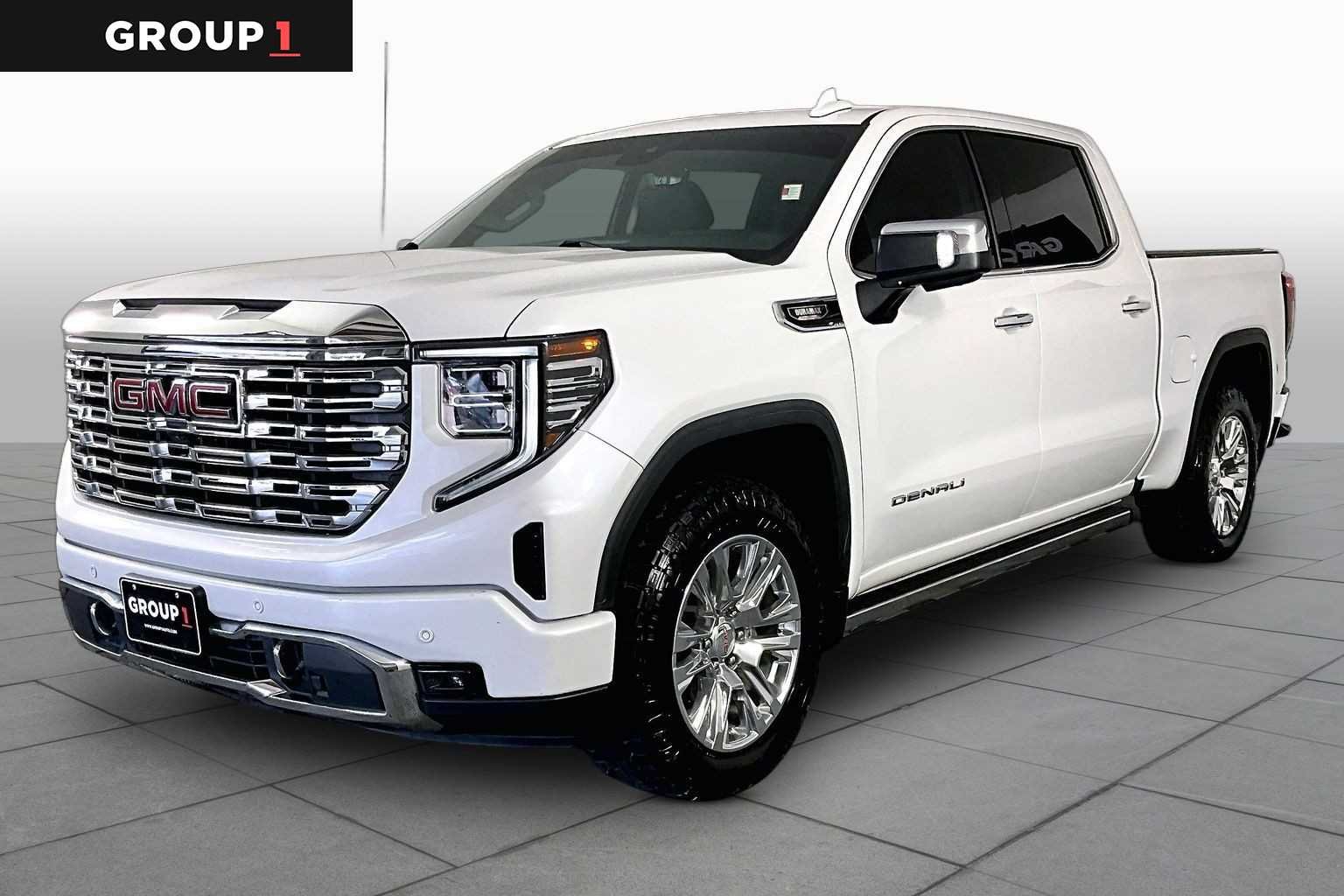 2023 GMC Sierra 4WD Crew Cab Short Box Denali's photo