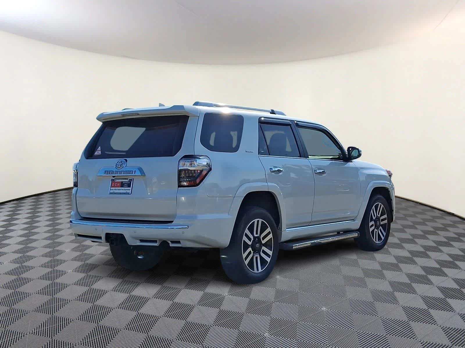 Certified Used 2023 Blizzard Pearl Toyota Limited image 6