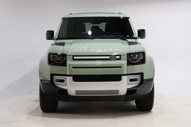 Used 2023 Grasmere Green Land Rover 75th Edition image 2