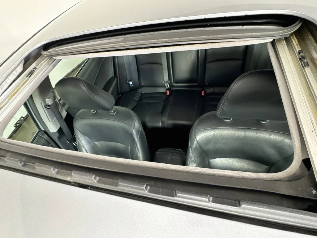 Used 2016 Silver Honda EX-L image 26