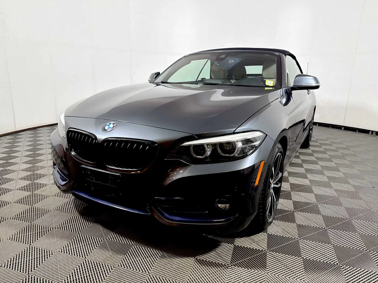 Used 2020 Mineral Grey Metallic BMW 230i xDrive image 3