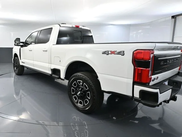 2025 Ford F-250 Super Duty Platinum - Photo 9