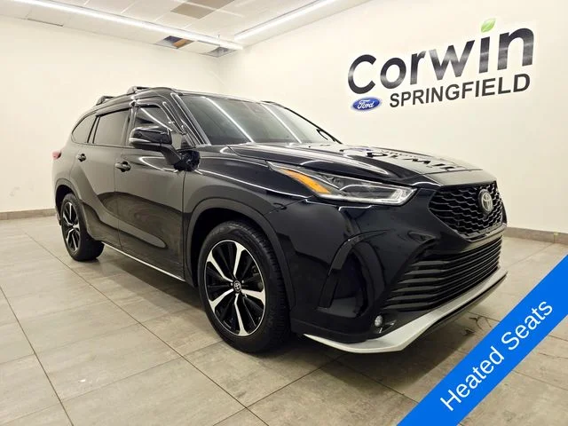 Used 2021 Midnight Black Metallic Toyota XSE image 6