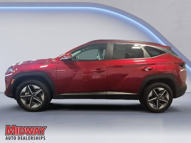 Used 2025 Red Hyundai SEL Convenience image 2