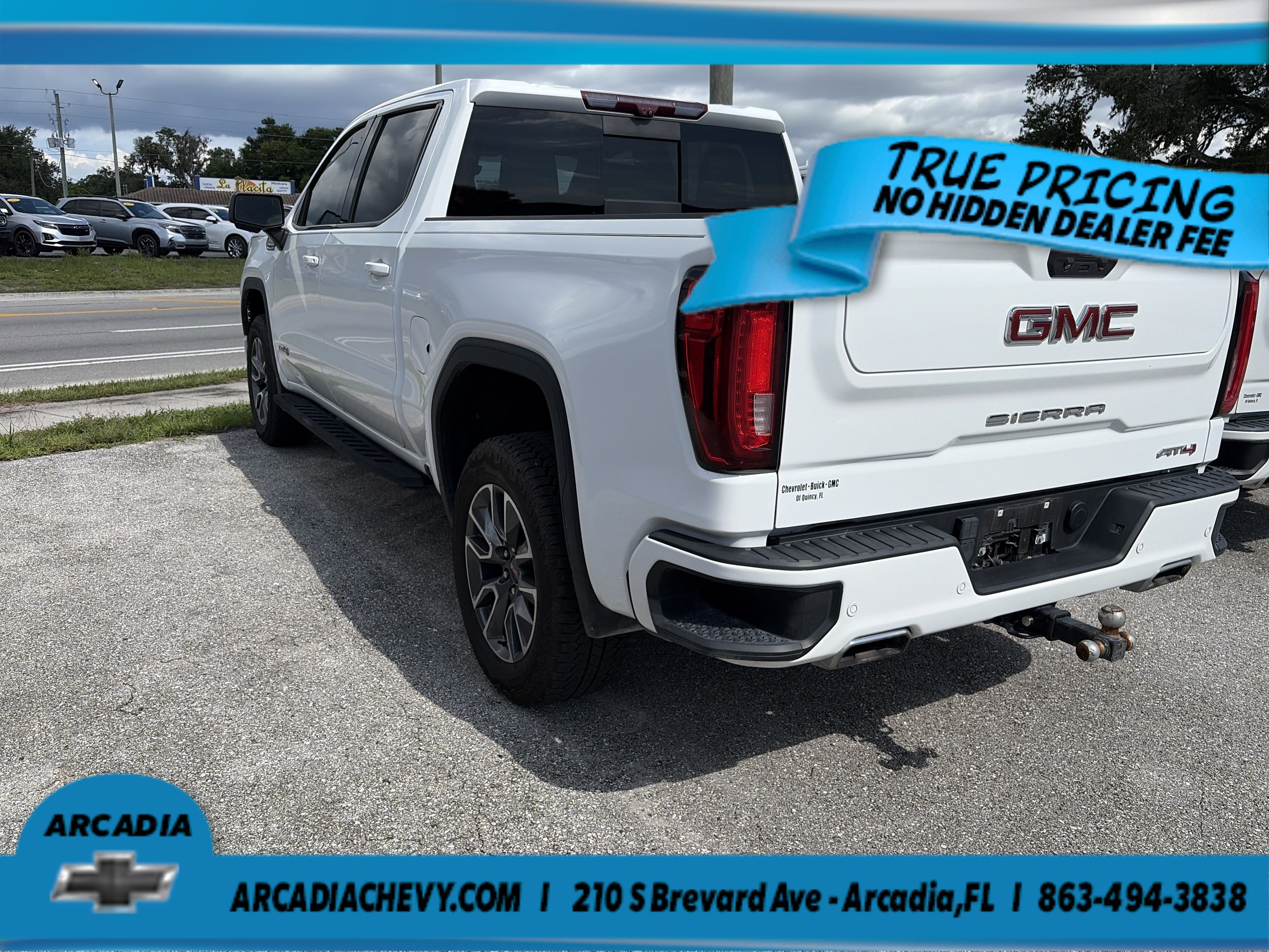 Used 2022 Summit White GMC AT4 image 2