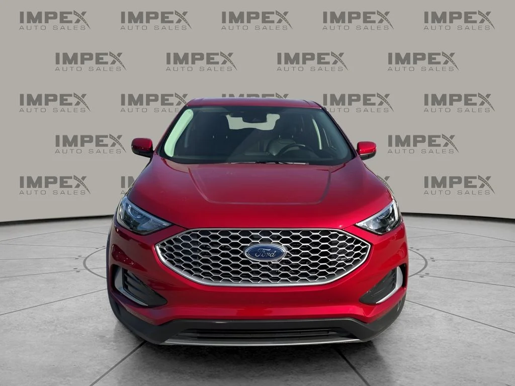 Used 2023 Red Ford SEL image 8