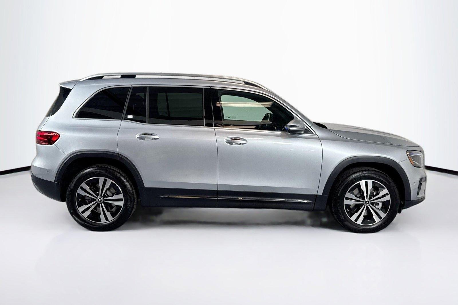 New 2026 Cirrus Silver Metallic Mercedes-Benz GLB 250 image 4