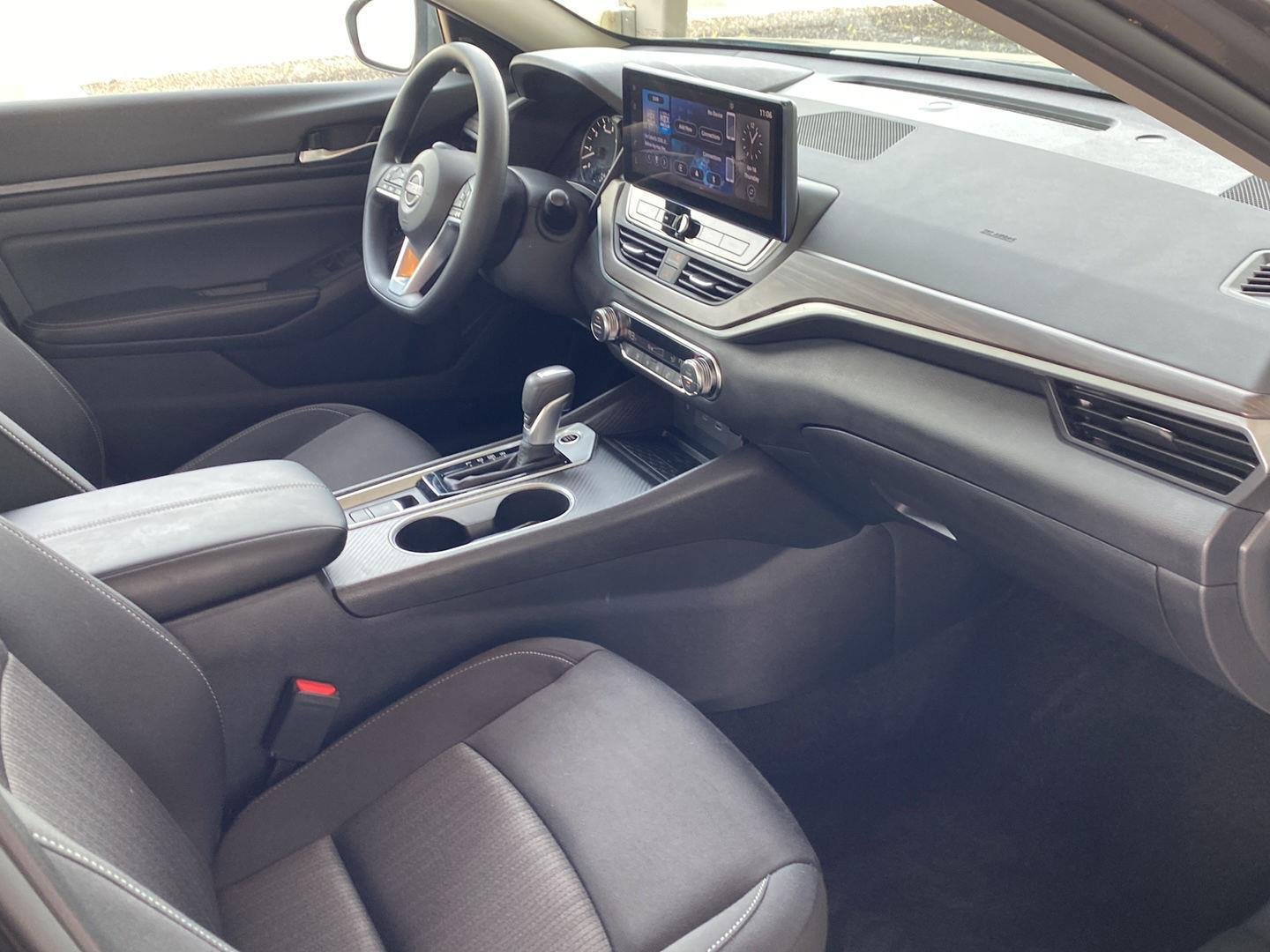 Certified Used 2025 Gun Metallic Nissan SV image 27