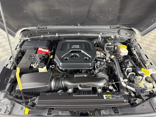 Used 2020 Gray Jeep Sport S image 25