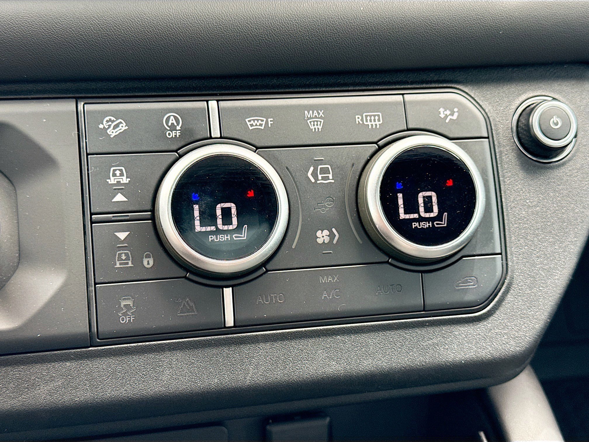 Used 2023 Carpathian Gray Premium Metallic Land Rover Carpathian Edition image 34