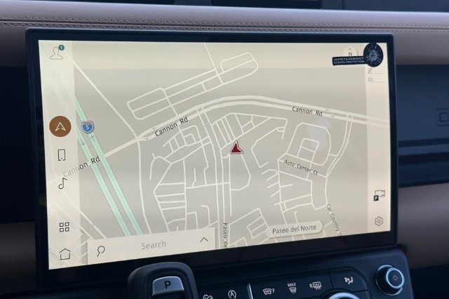 New 2026 Fuji White Land Rover X-Dynamic SE image 18