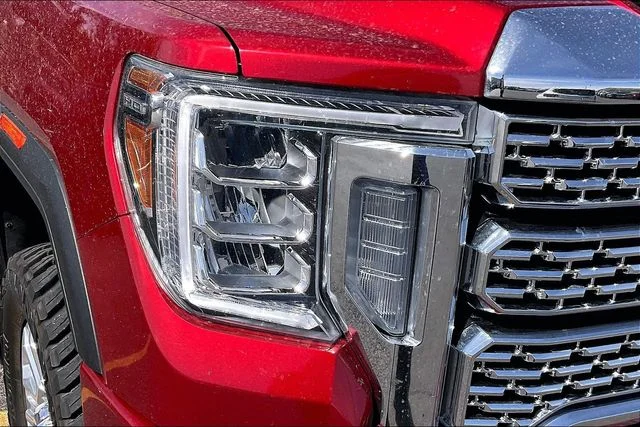 Used 2023 Red GMC Denali image 31
