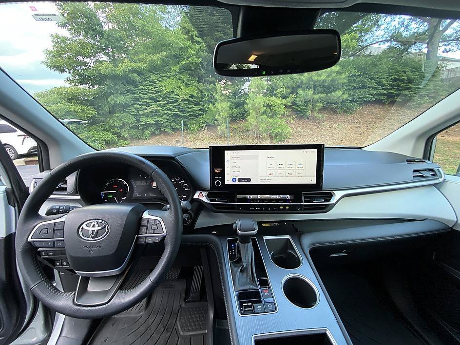 Used 2025 Celestial Silver Metallic Toyota XLE image 17