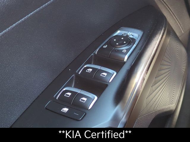 Used 2023 White Kia GT-Line image 22