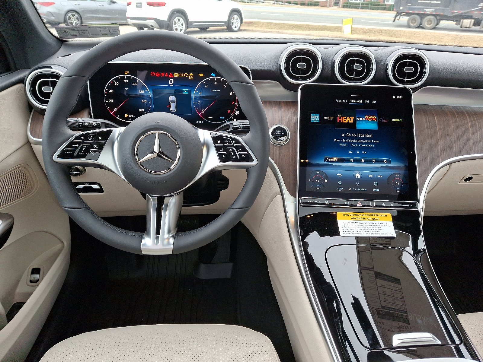 2025 Mercedes-Benz GLC Base - Photo 7