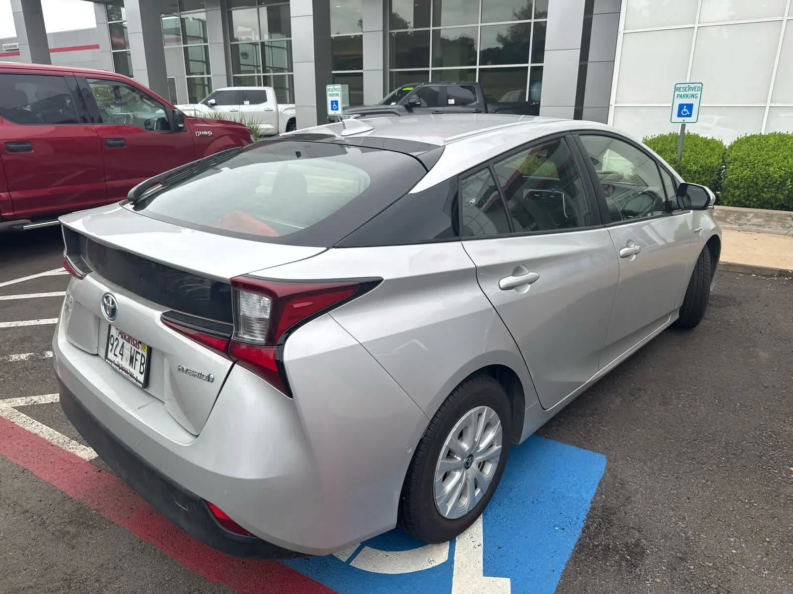 Used 2019 Classic Silver Metallic Toyota LE image 4