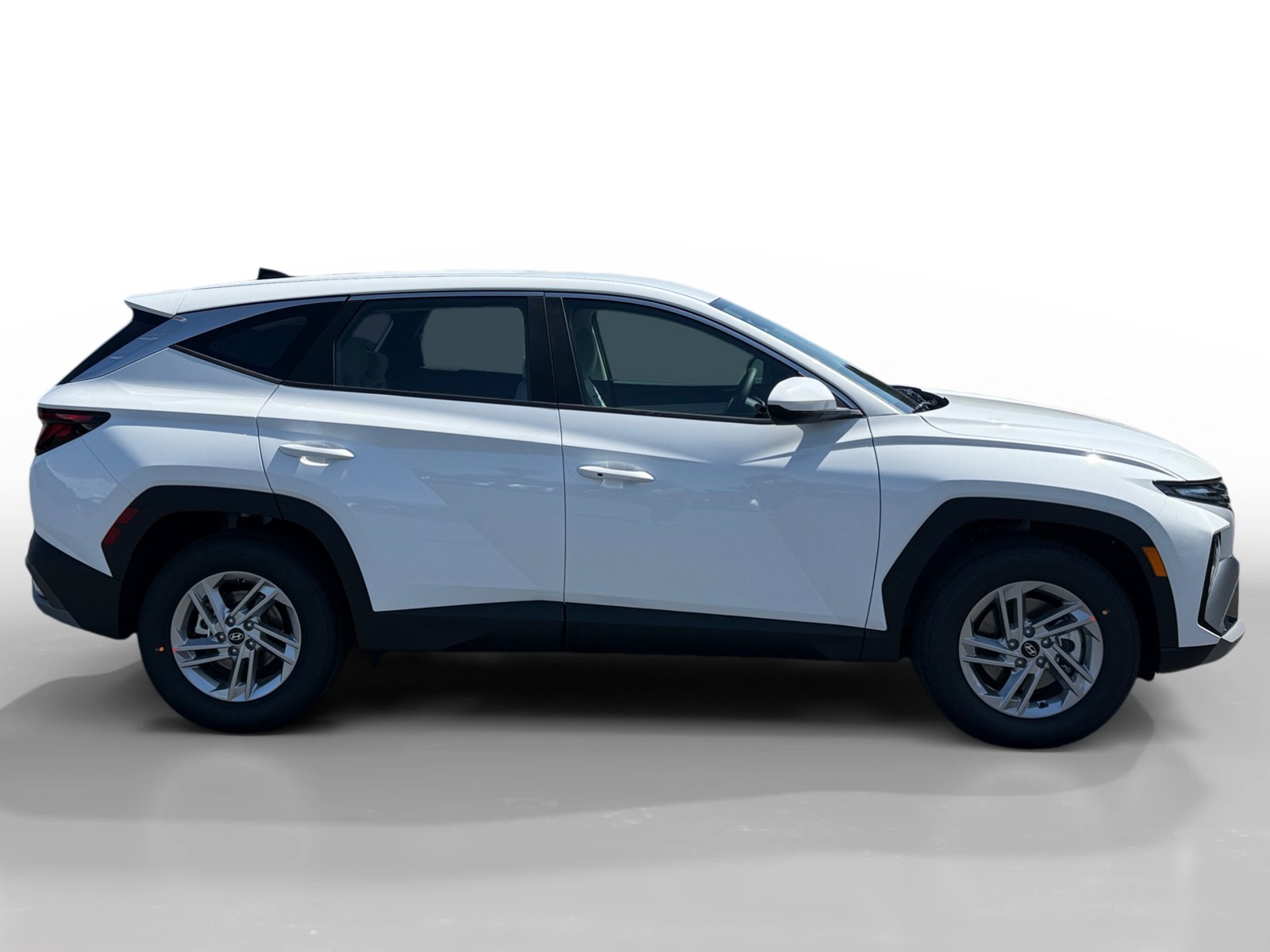 New 2026 Serenity White Pearl Hyundai SE FWD image 6