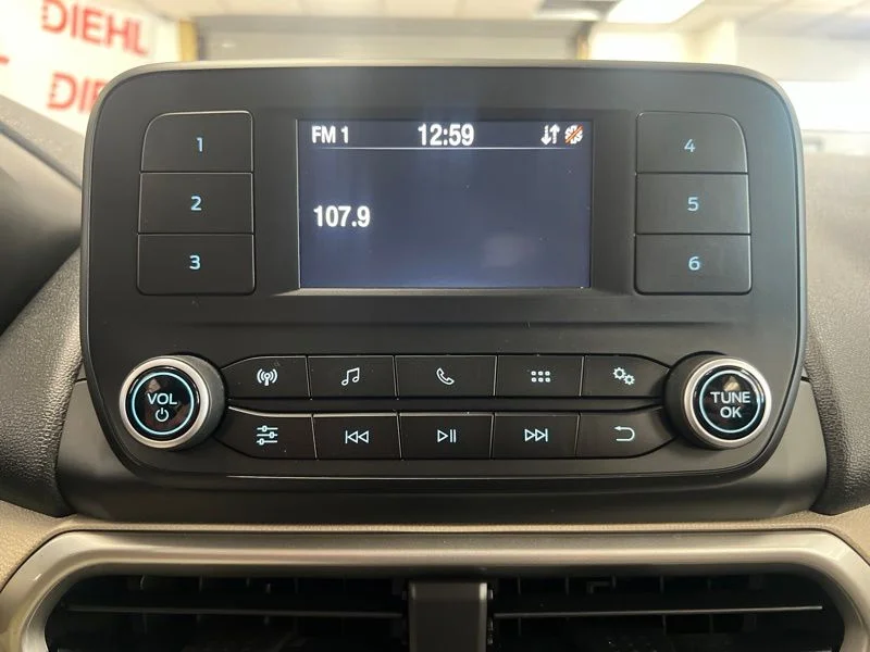 Used 2022 White Ford S image 25