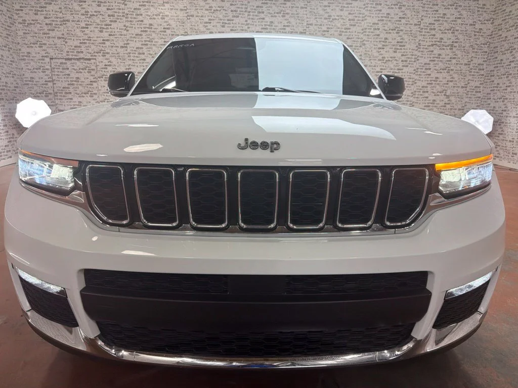 Used 2021 Bright White Clearcoat Jeep Limited image 2