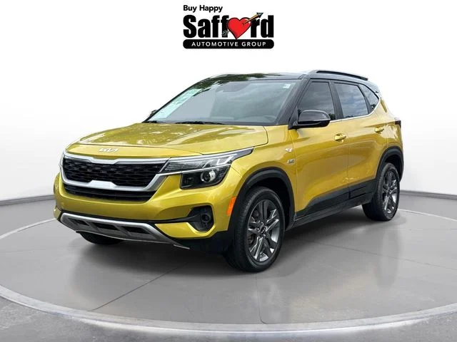 Used 2022 Yellow Kia S image 1