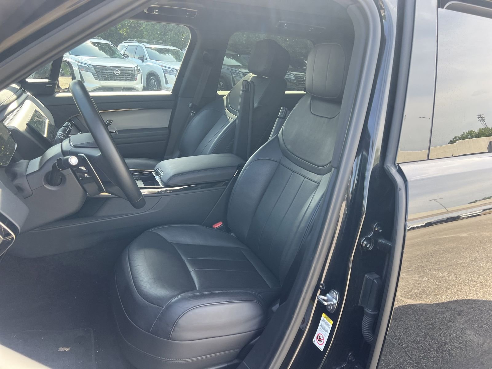 Used 2025 Black Land Rover SE image 13