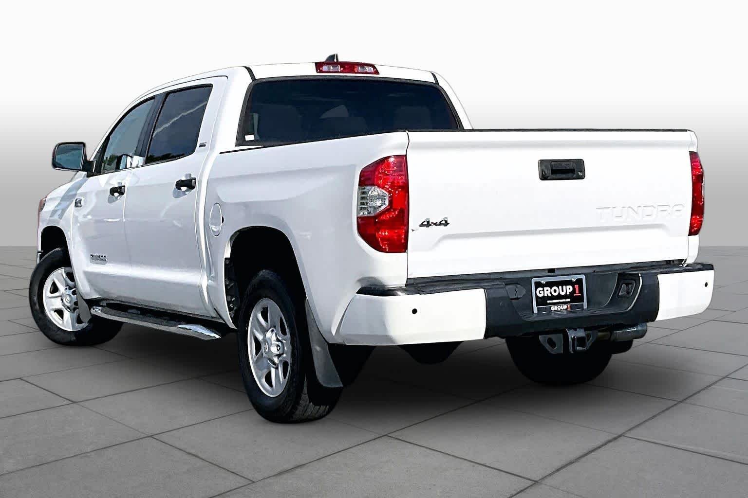 Used 2020 Super White Toyota SR5 image 12