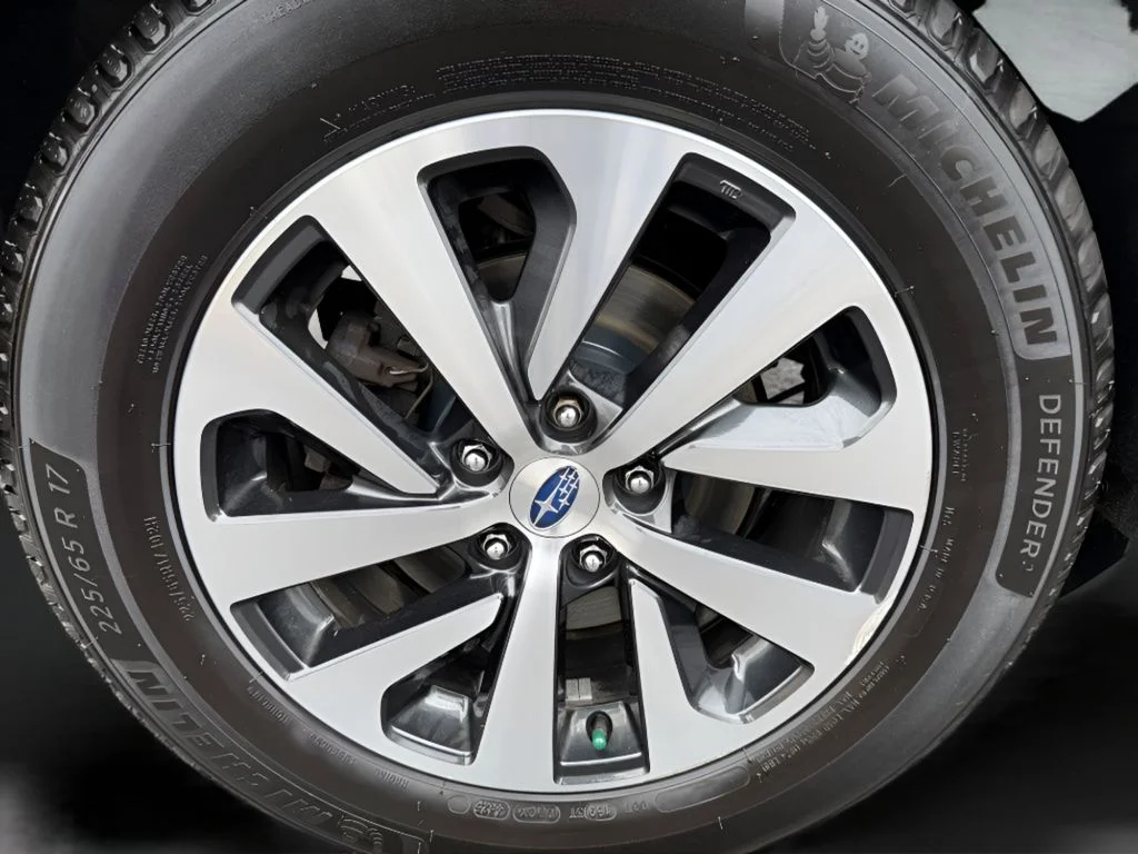 Used 2020 Black Subaru Premium image 9