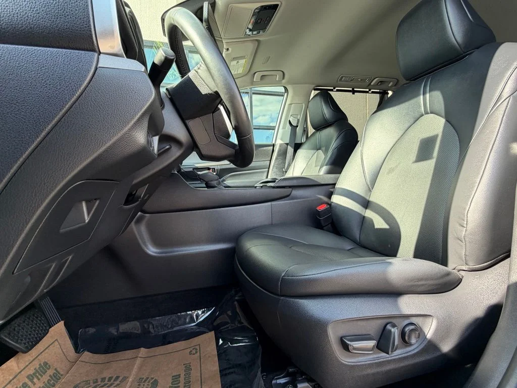 Used 2025 Beige Toyota XLE image 10