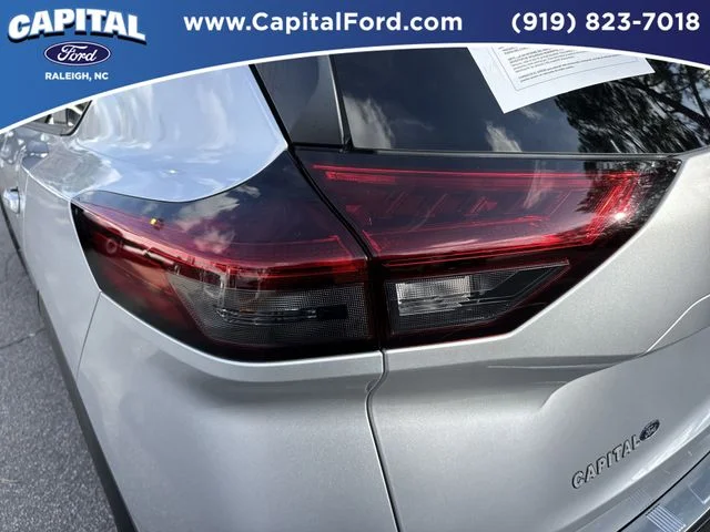 Used 2022 Silver Nissan SV image 15