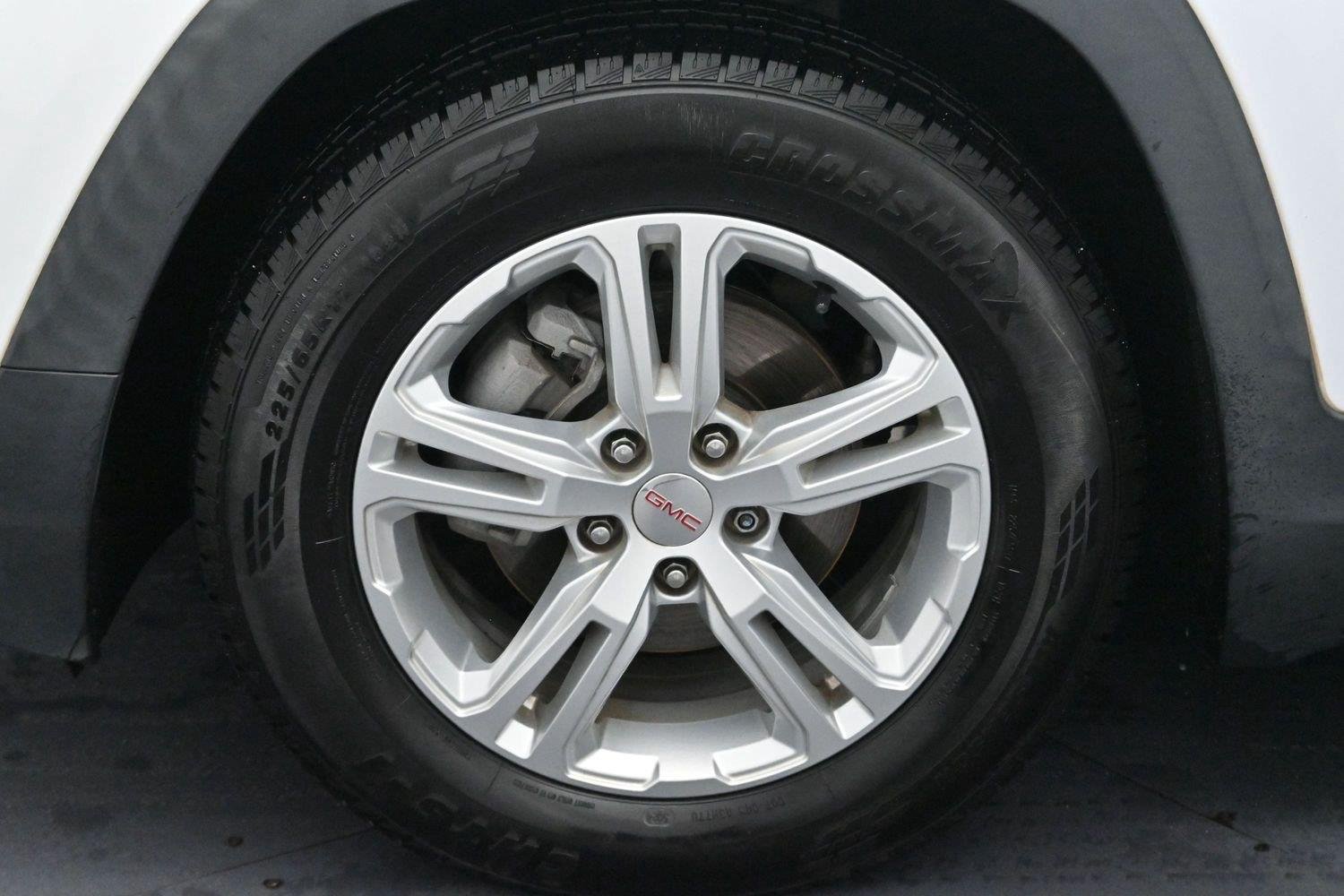 Used 2020 Summit White GMC SLE image 35
