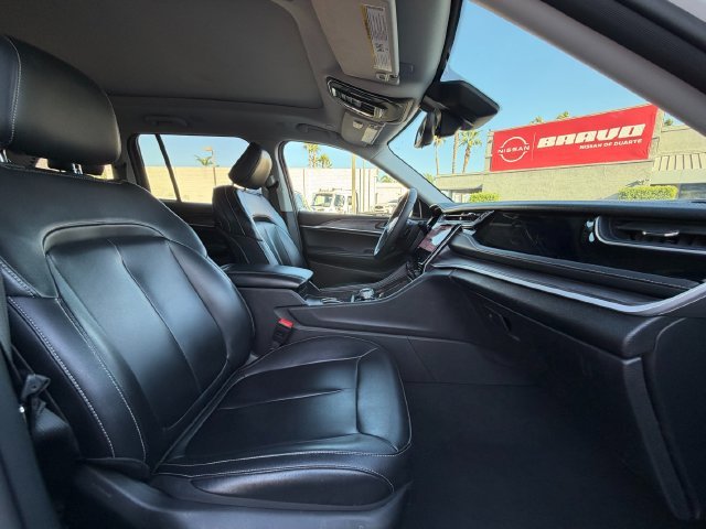 Used 2024 White Jeep 4xe image 35