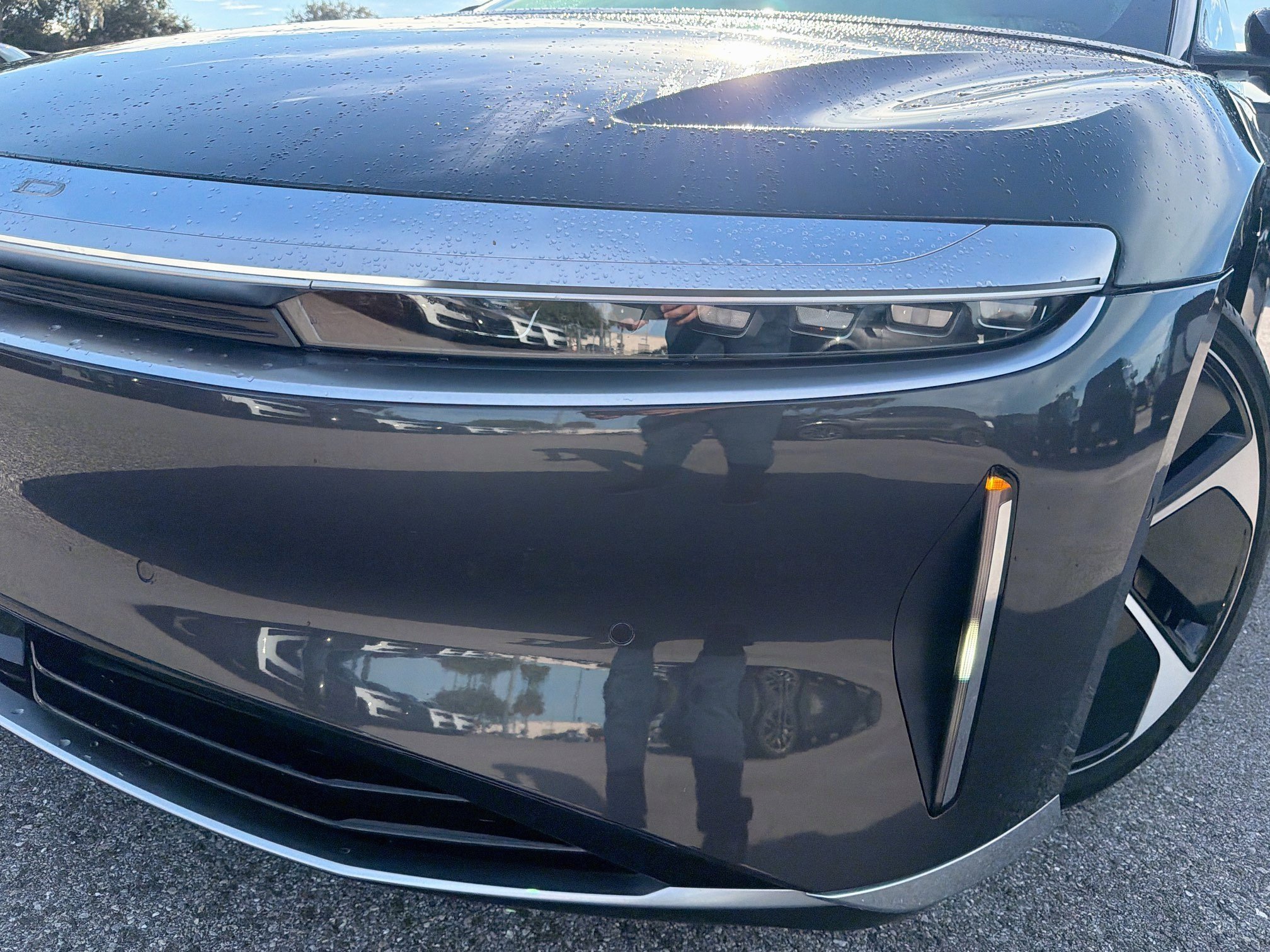 Used 2024 Quantum Gray Metallic Lucid Touring image 9