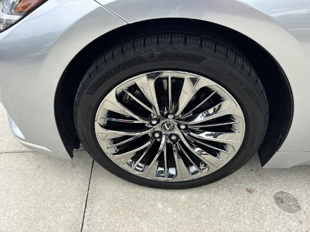Certified Used 2021 IRIDIUM Lexus 500 Base image 10