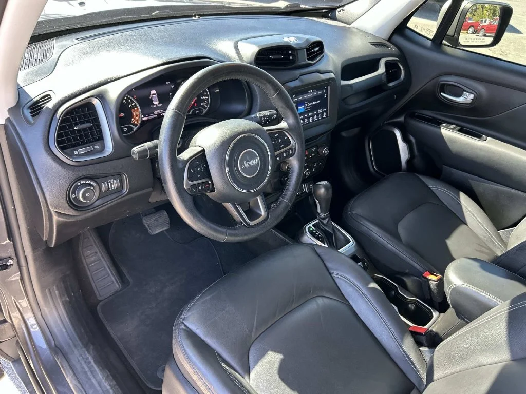 Used 2020 Gray Jeep Limited image 41