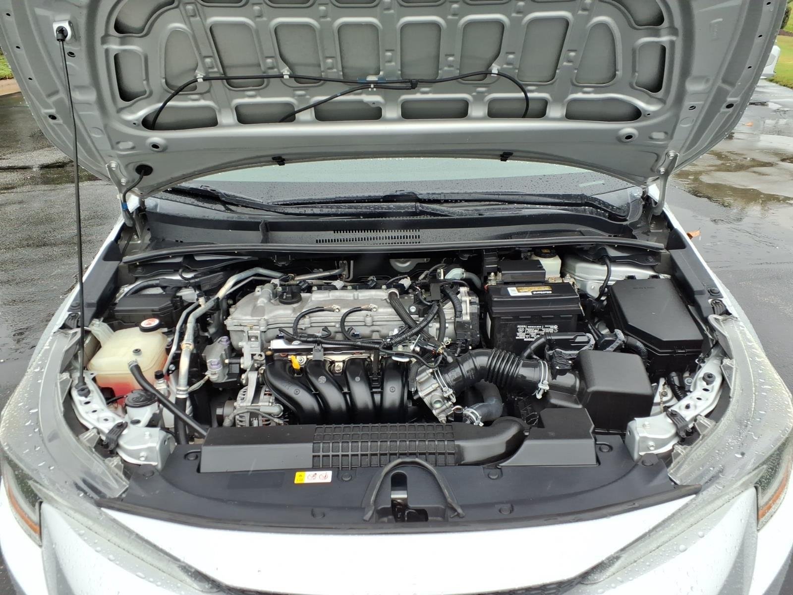 Used 2020 Classic Silver Metallic Toyota L image 27