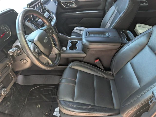 Used 2021 Pearl Chevrolet RST image 8