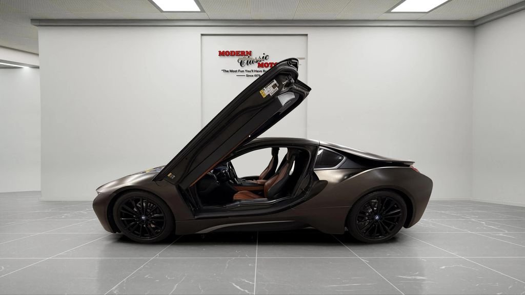 Used 2019 Gray BMW  image 6