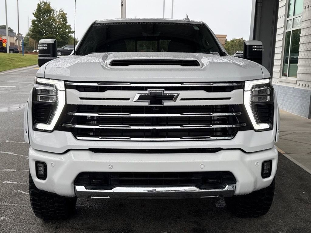 New 2025 Summit White Chevrolet LTZ image 7