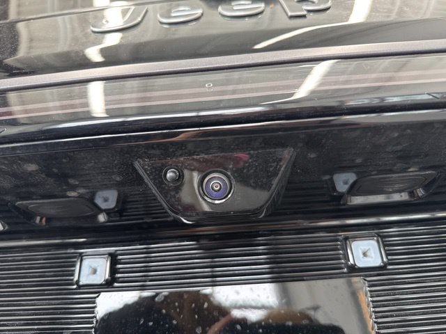 New 2026 High Gloss Black Exterior Paint Jeep Limited Altitude image 7