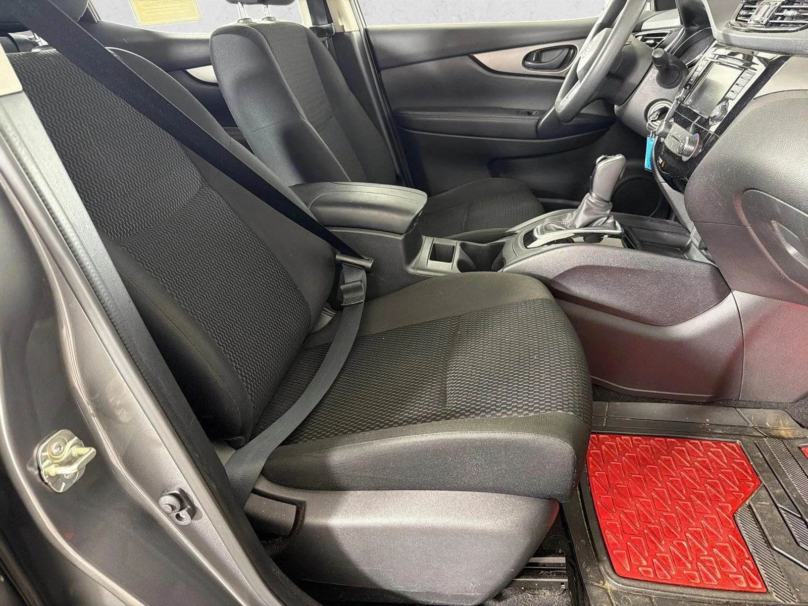 Used 2021 Red Nissan S image 13