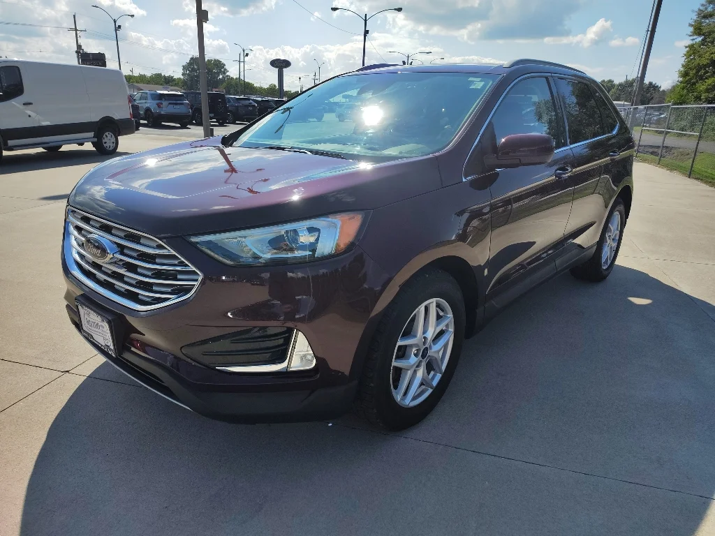 Used 2021 Burgundy Velvet Metallic Tinted Clearcoat Ford SEL image 7