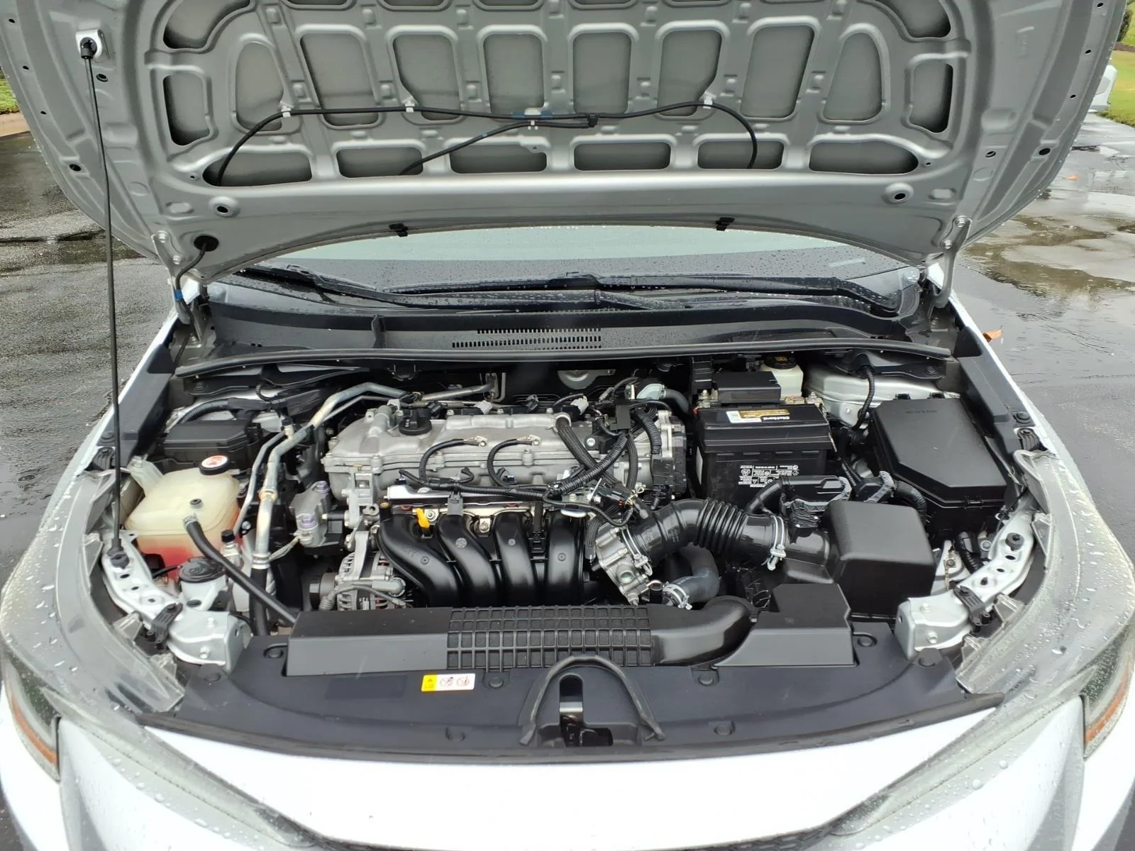 Used 2020 Classic Silver Metallic Toyota L image 27